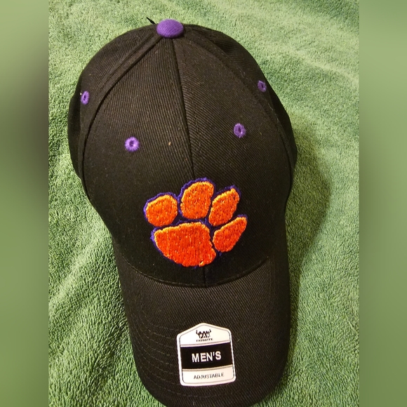 NWT NCAA Clemson Tigers Adjustable Cap. - Picture 4 of 6